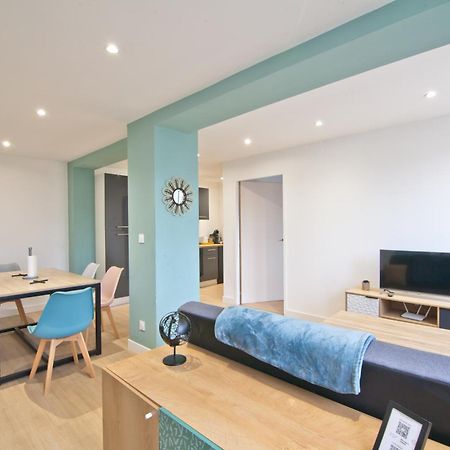 Appartement Familial, 2 Chambres, En Rdc Sur Cour Saint-Florentin  Exteriör bild