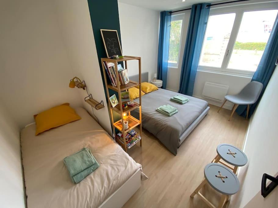 Appartement Familial, 2 Chambres, En Rdc Sur Cour Saint-Florentin  Exteriör bild